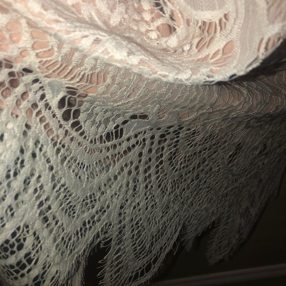 Alya floral lace overlay dress size small - Picture 6 of 10